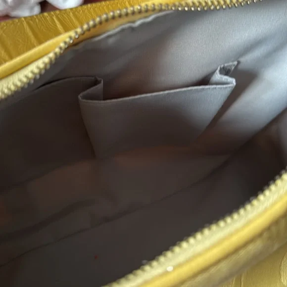 New Coach Yellow Shoulder Bag Never Used - Picture 13 of 14